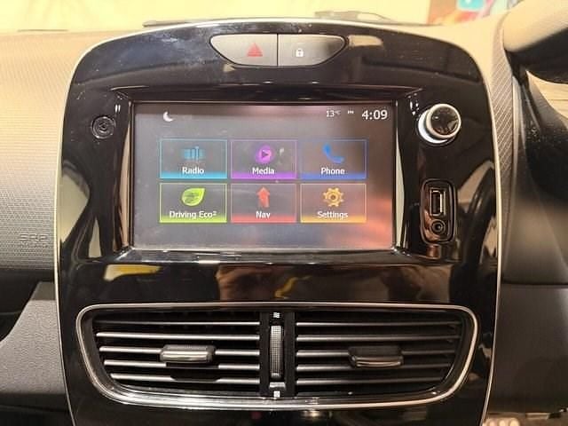 Used Renault Clio IV Dynamique 110 HP (80 kW) 2017 Black Hatchback