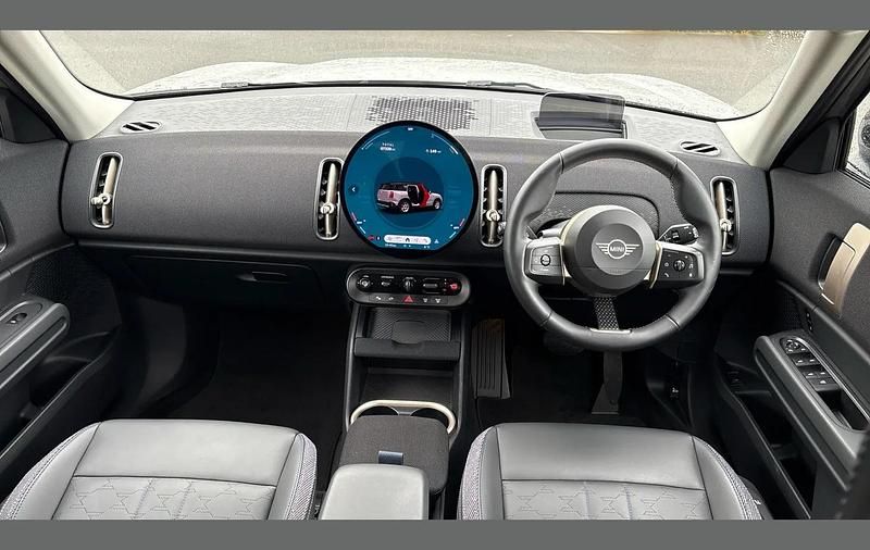 Used Mini Countryman Classic 170 HP (125 kW) 2024 Silver SUV