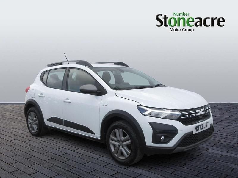 Used Dacia Sandero Expression 100 HP (73 kW) 2023 White Hatchback