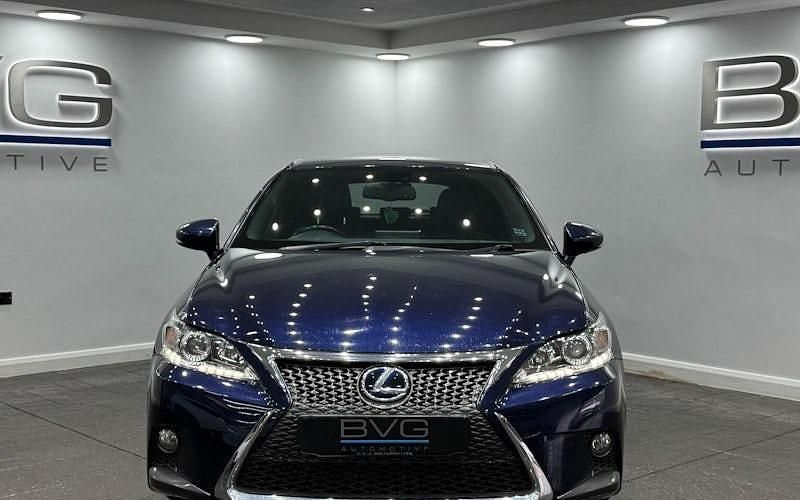Used Lexus CT200h Sport Line 136 HP (100 kW) 2016 Blue Hatchback