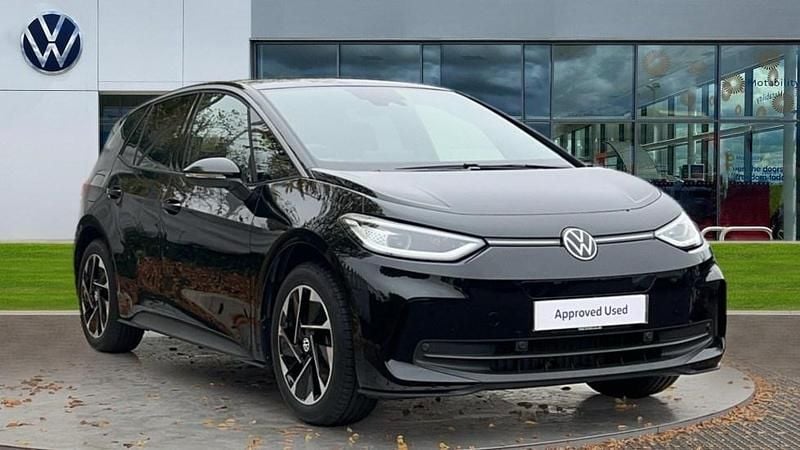 Grenadilla black metallic Used 2025 VW ID.3 Pro Hatchback | £26,329 - Image 1/4