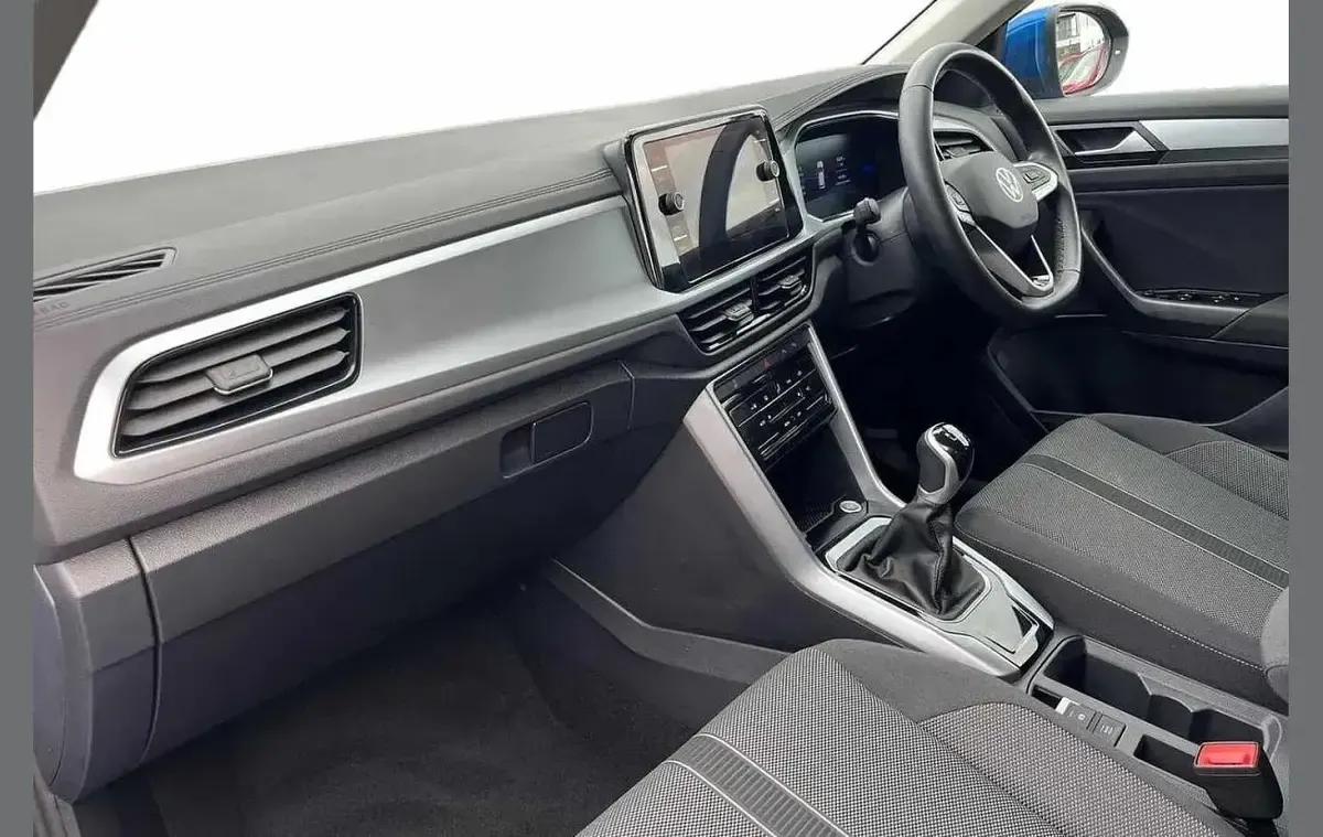 Used VW T-Roc Match 110 HP (80 kW) 2024 Blue SUV