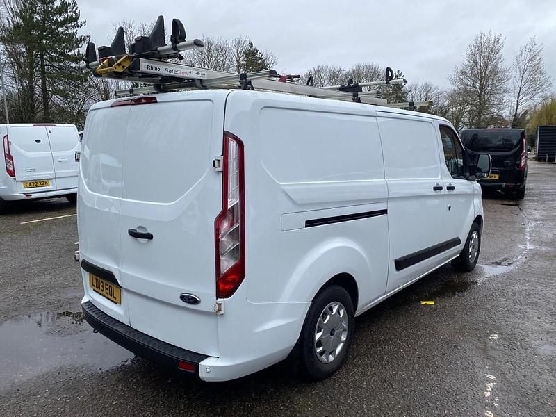 Used Ford Transit Custom Trend 2019 White Van