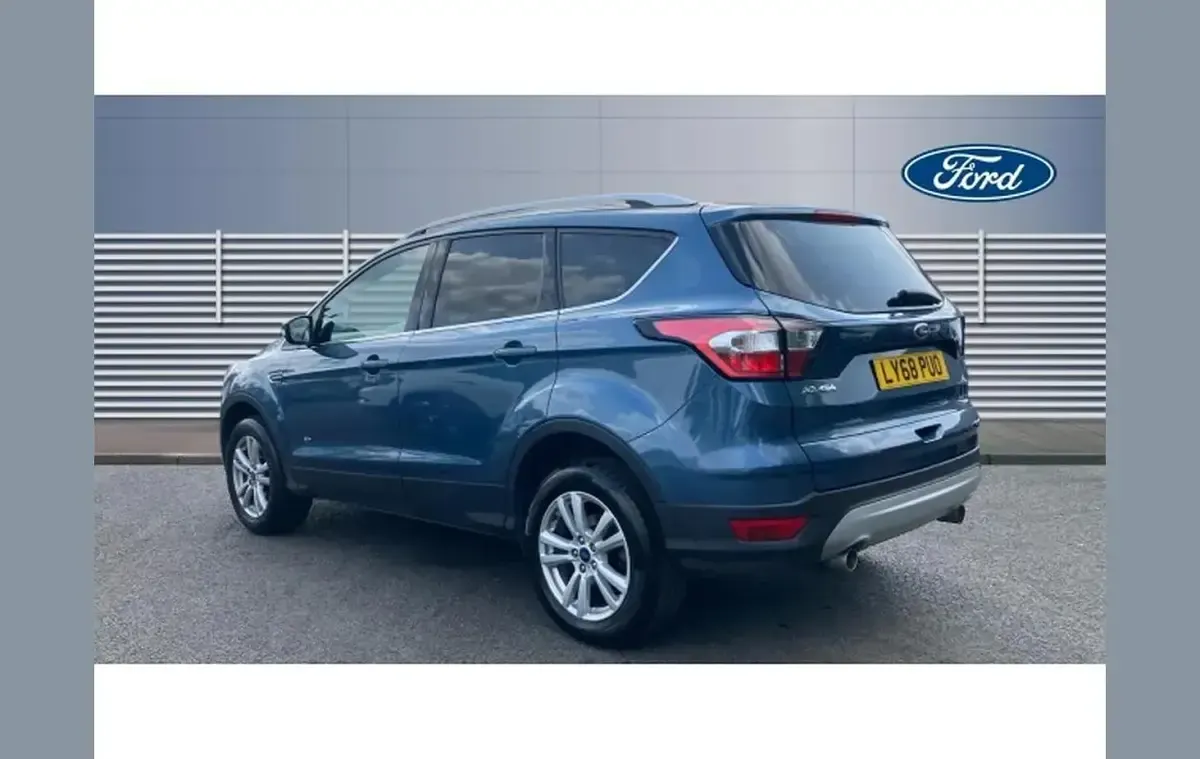 Used Ford Kuga Zetec 182 HP (133 kW) 2019 Blue SUV