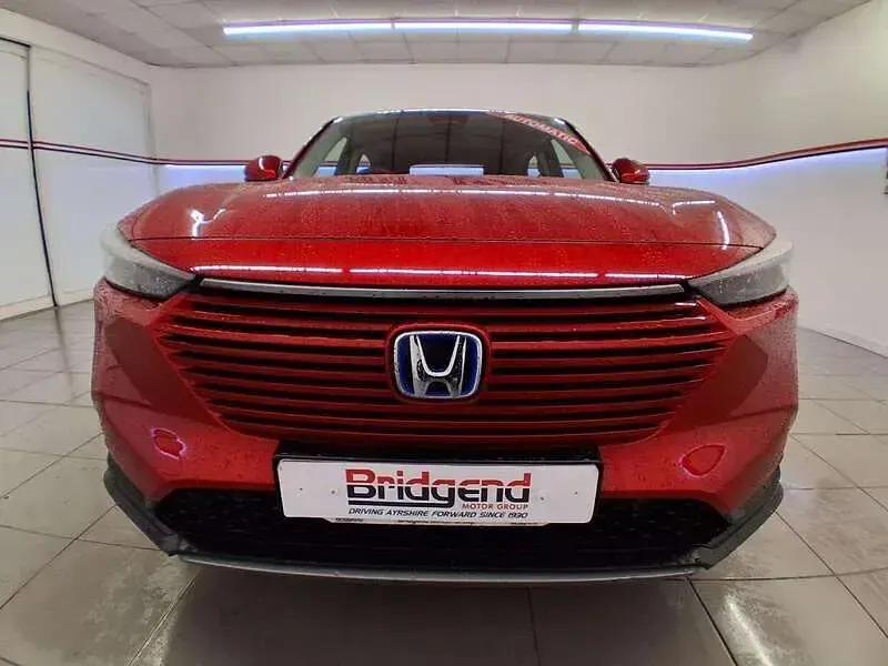 Used Honda HR-V Elegance 129 HP (94 kW) 2022 Red SUV