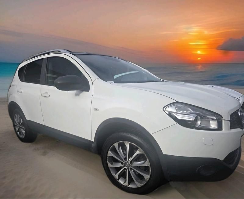 Used Nissan Qashqai Tekna 130 HP (95 kW) 2012 White SUV