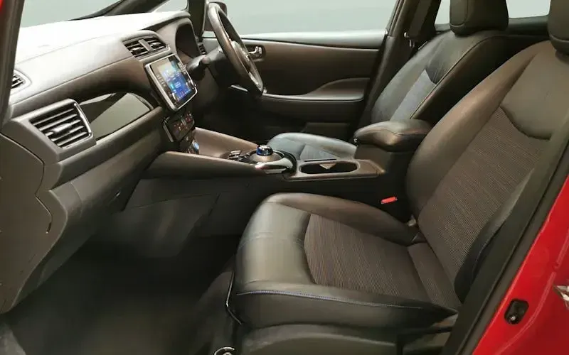 Used Nissan Leaf N-Connecta 160 kW (218 HP) 2022 Hatchback