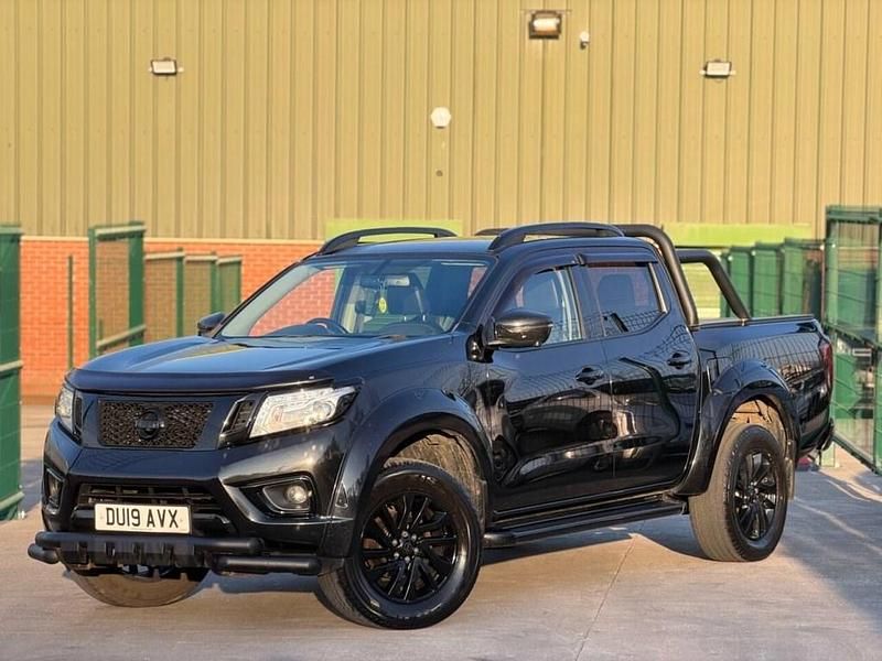 Used Nissan Navara Tekna 190 HP (139 kW) 2019 Black Pickup