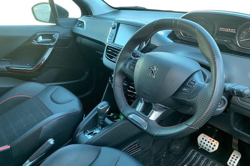 Used Peugeot 208 GT-line 109 HP (80 kW) 2019 Black Hatchback