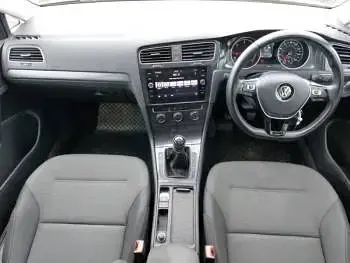 Used VW Golf VII SE 150 HP (110 kW) 2017 Yellow Hatchback