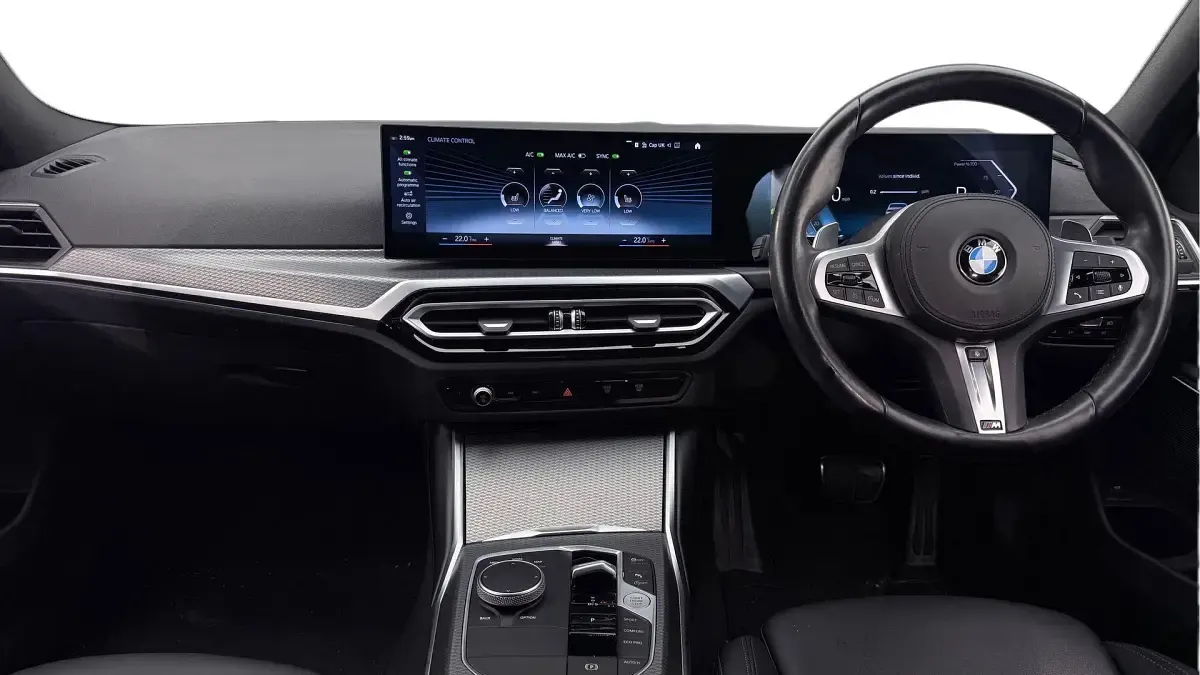 Begagnad BMW 320 M Sport 181 HK (133 kW) 2023 Vit