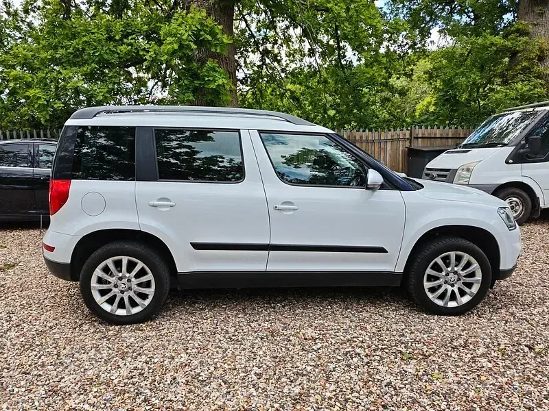 Used Skoda Yeti Elegance 105 HP (77 kW) 2014 White SUV