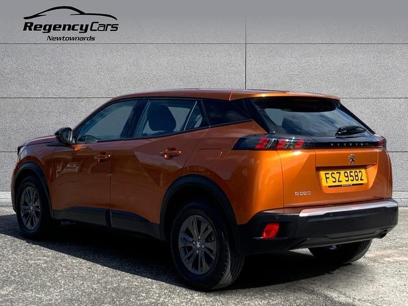 Used Peugeot 2008 Active Premium 100 HP (73 kW) 2022 Orange SUV