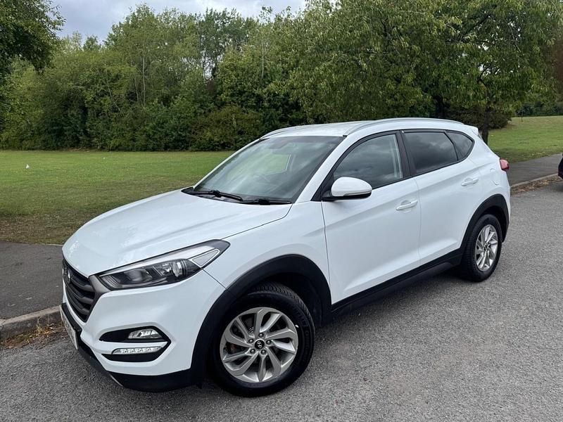 White Used 2016 Hyundai Tucson Premium SUV | £6,495 (Expensive) - Image 1/4