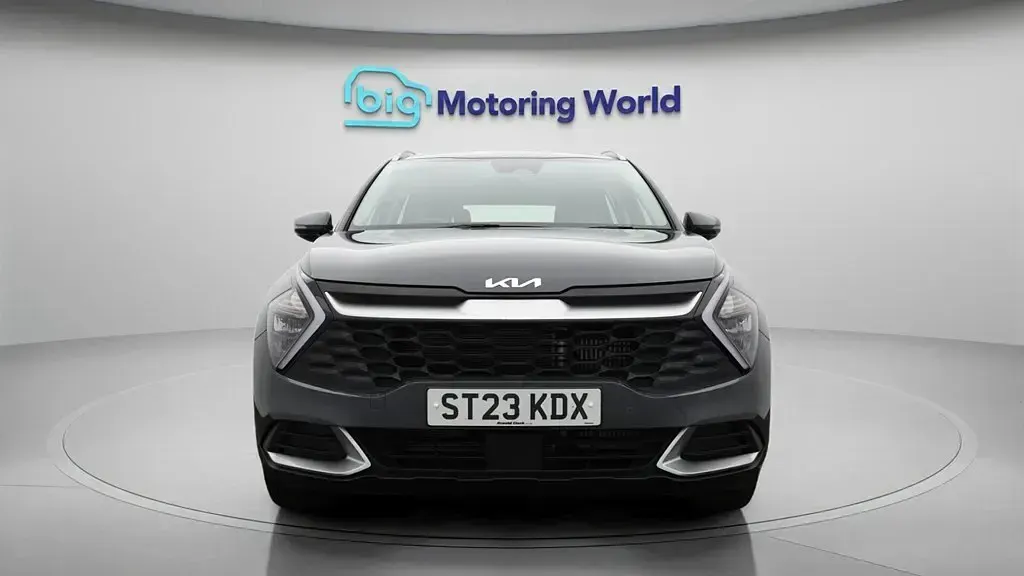 Usado Kia Sportage 148 HP (108 kW) 2023 Cinzento SUV
