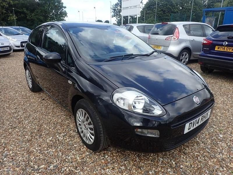 Used Fiat Punto Pop 69 HP (50 kW) 2014 Black Hatchback
