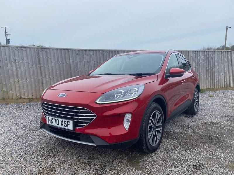 Used Ford Kuga Titanium 150 HP (110 kW) 2021 Red SUV