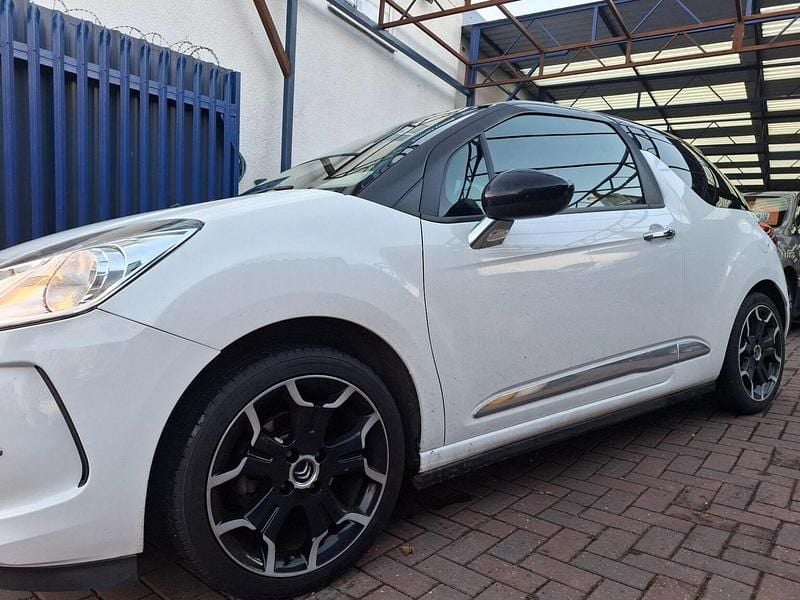 Used Citroën DS3 2014 White Hatchback
