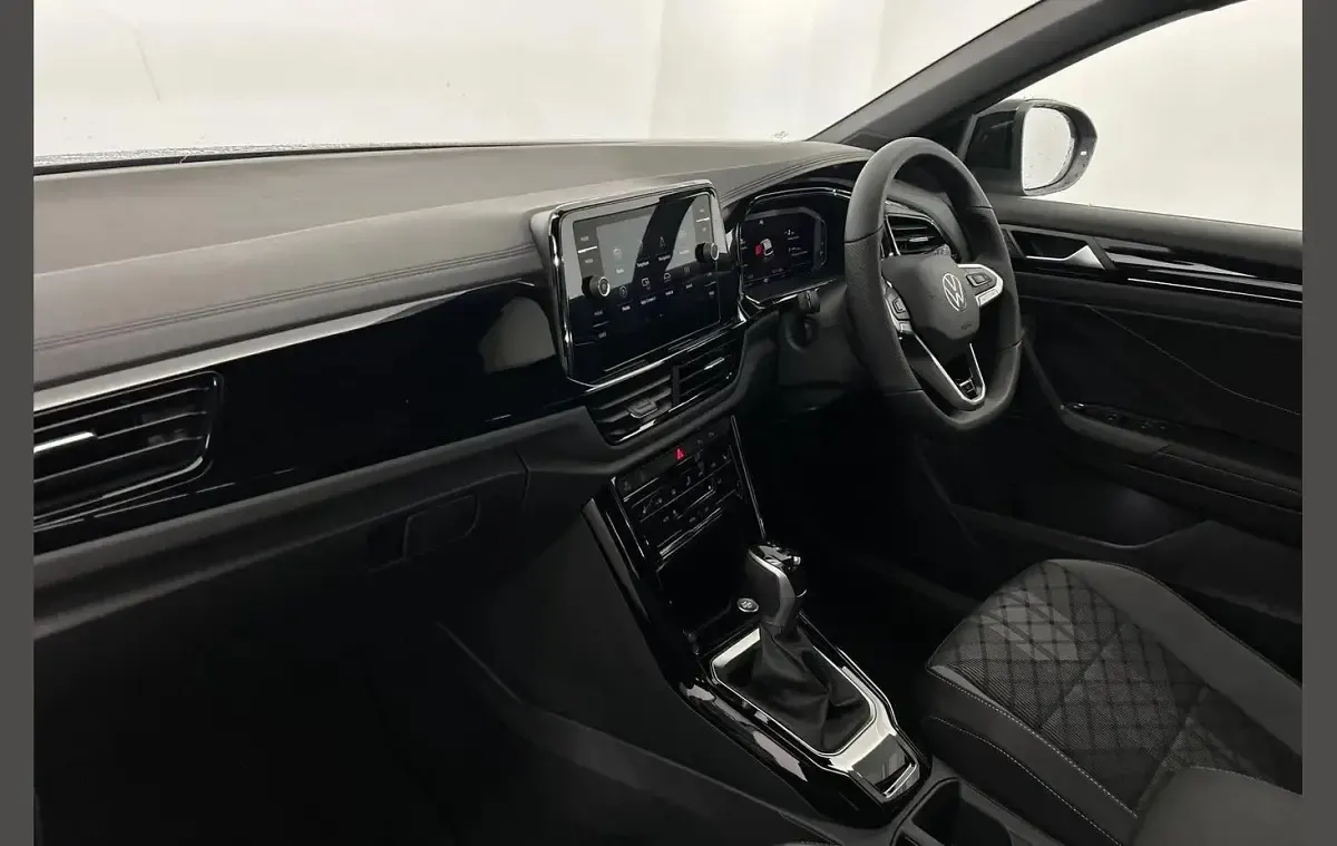 Used VW T-Roc Black Edition 150 HP (110 kW) 2025 Silver SUV