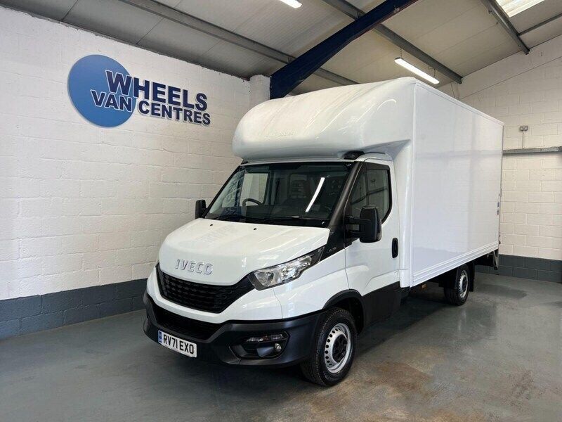 White Used 2021 Iveco Daily | £15,490 (Fair price) - Image 1/4