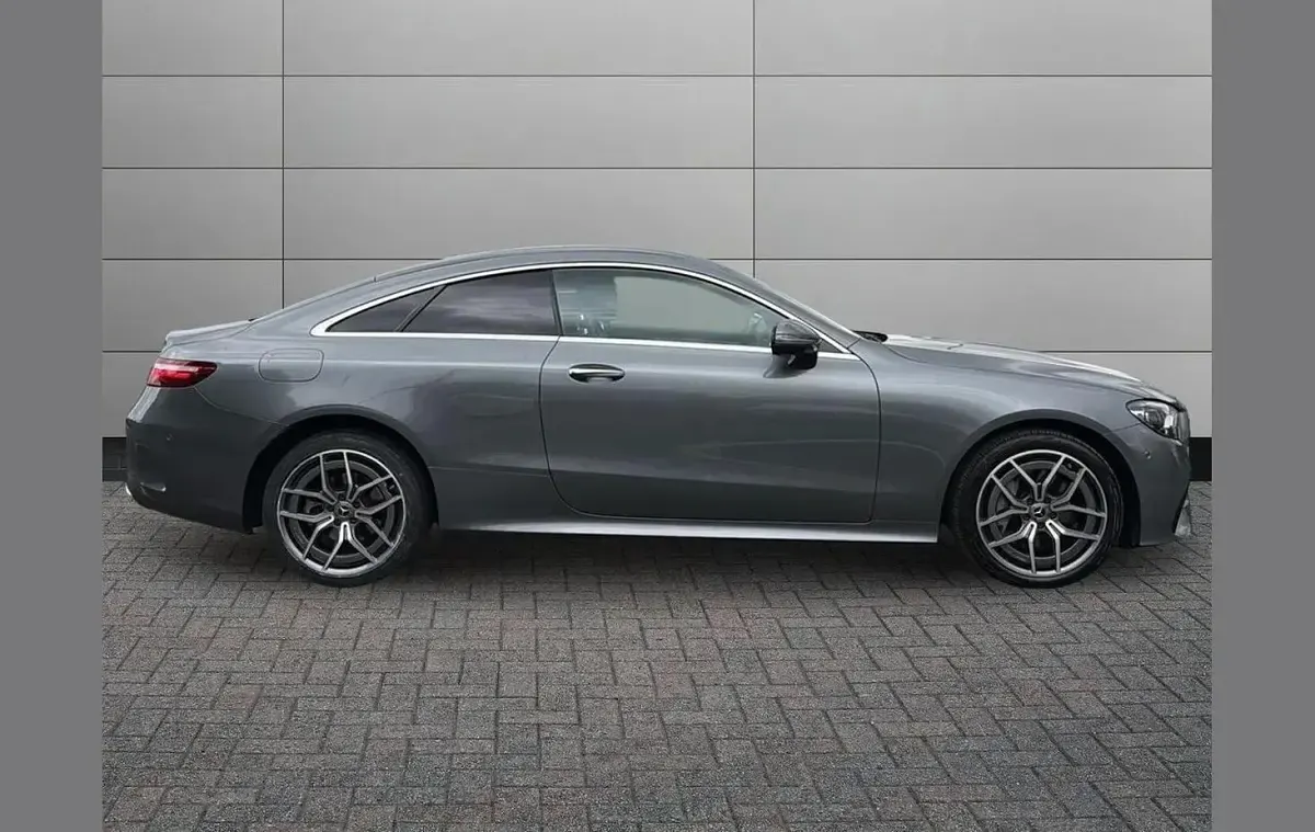 Used Mercedes E300 AMG Line Premium 261 HP (191 kW) 2023 Grey Coupe