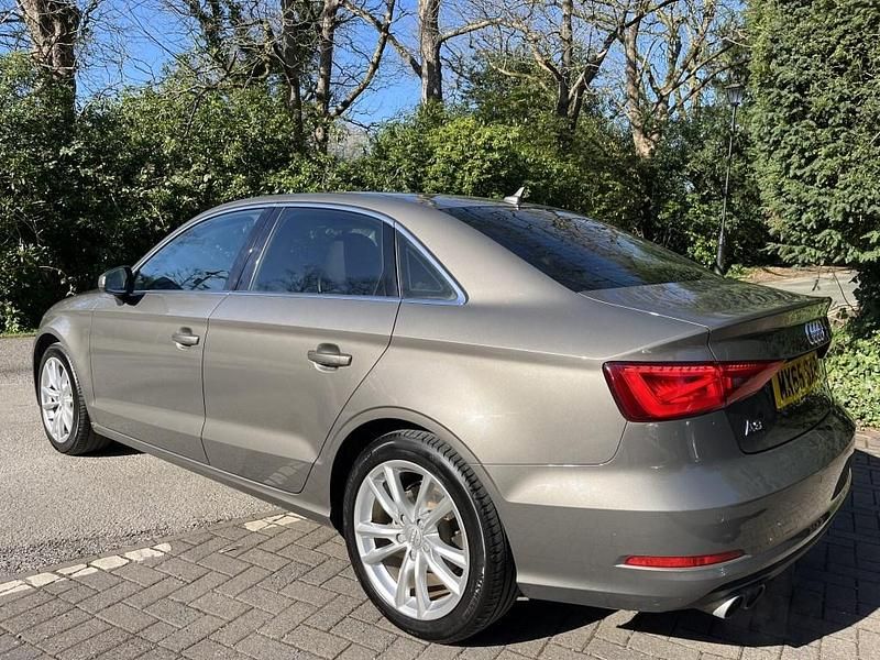 Begagnad Audi A3 Sport 2015 Grå Sedan