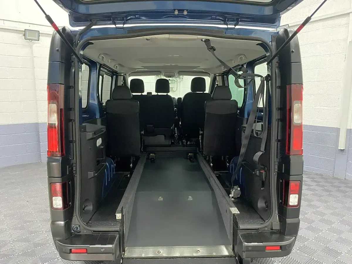 Used Renault Trafic Business 2021 Blue MPV