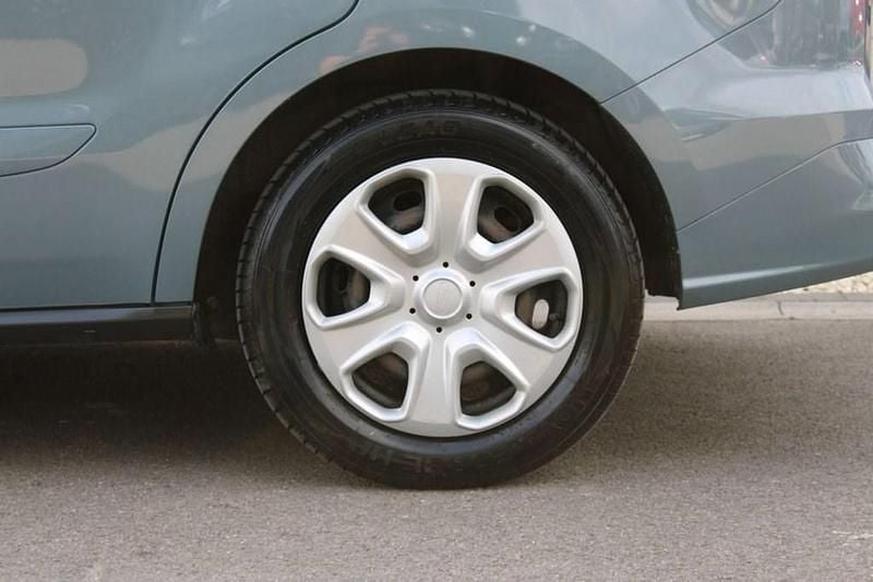 Image 2/4
