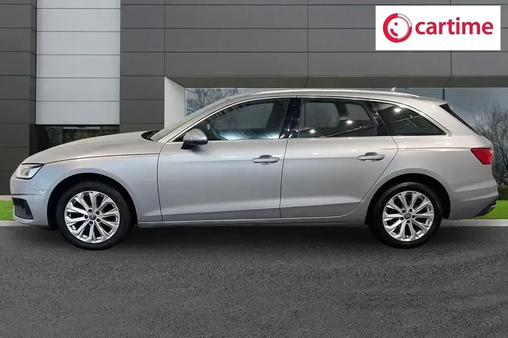 Używany Audi A4 Comfort 136 KM (100 kW) 2020 Srebrny Kombi