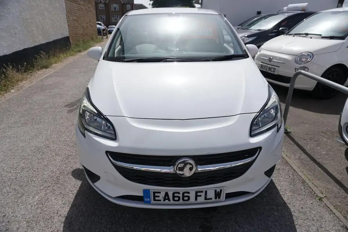 Used Vauxhall Corsa 2016 White Hatchback
