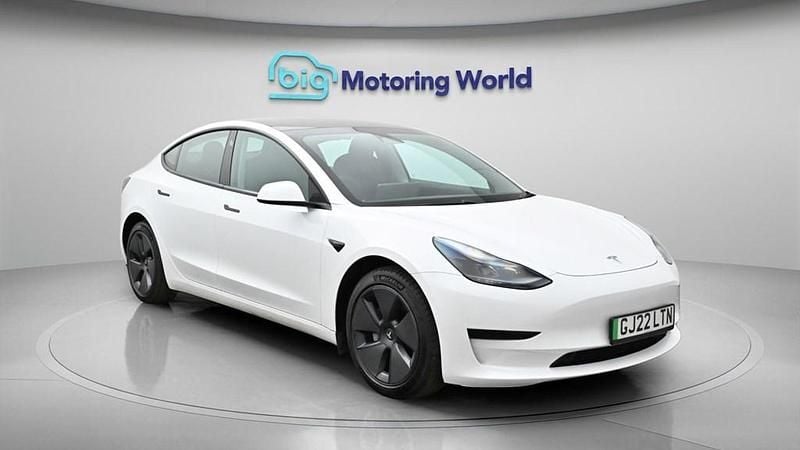 Used Tesla Model 3 Standard Range Plus 177 kW (241 HP) 2022 Sedan
