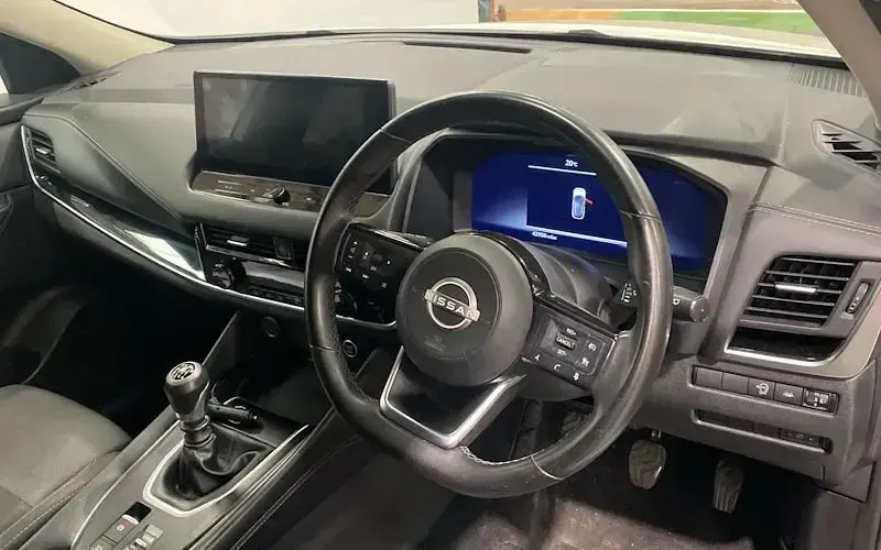 Used Nissan Qashqai N-Connecta 140 HP (102 kW) 2023 White SUV