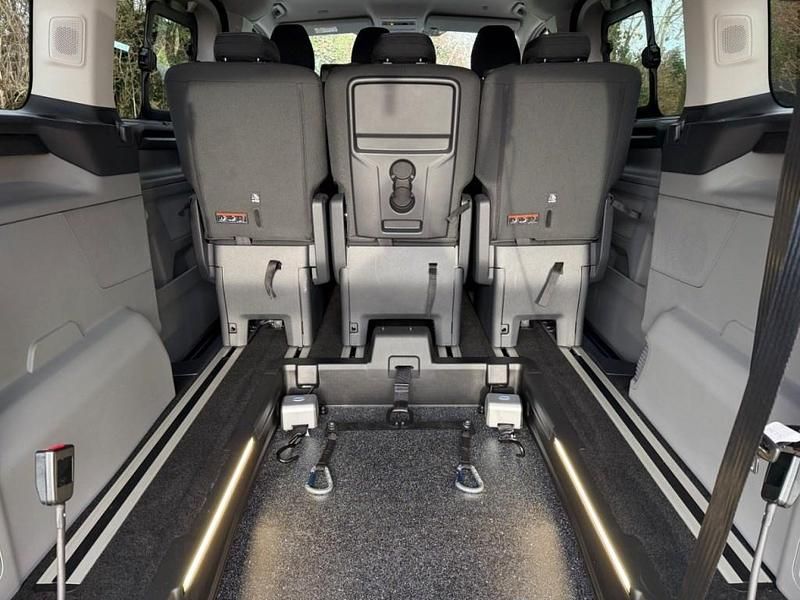 New Ford Tourneo Custom Titanium 136 HP (100 kW) 2025 Silver Van