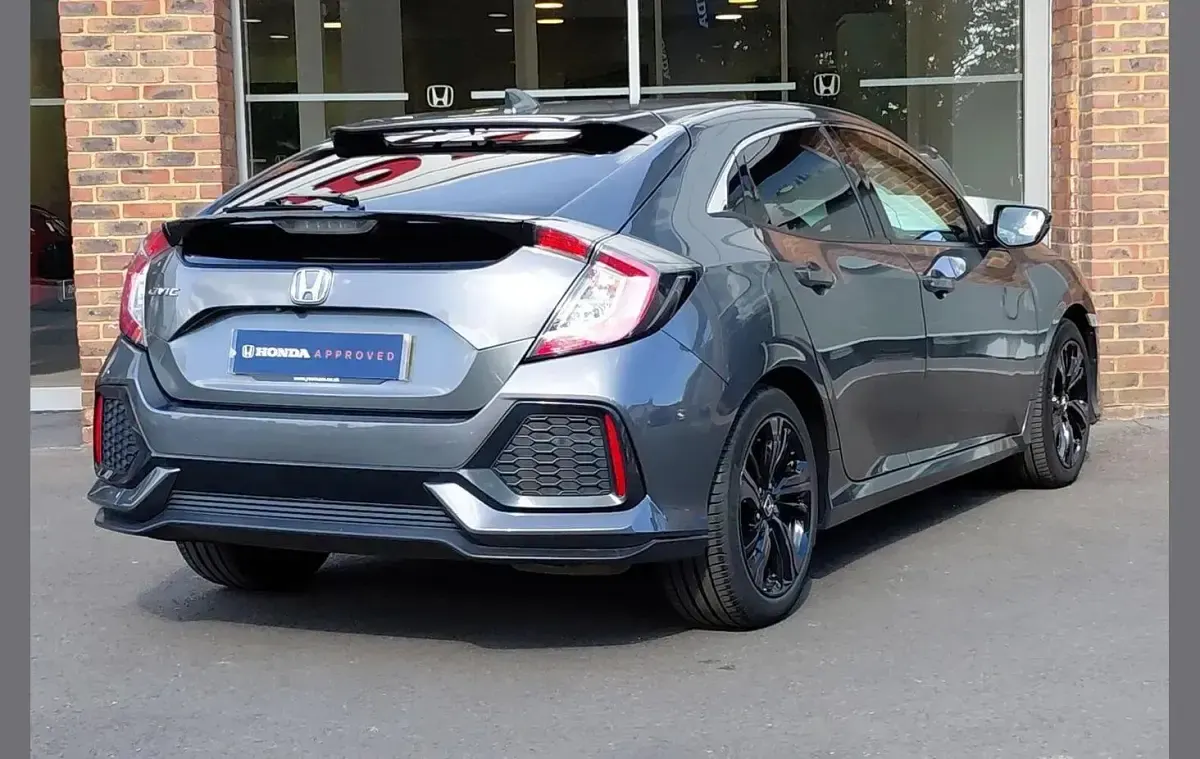 Used Honda Civic EX 124 HP (91 kW) 2019 Grey Hatchback