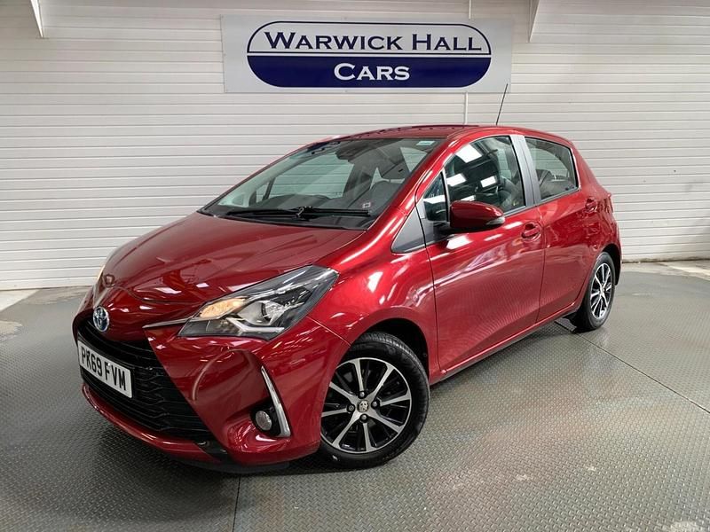 Used Toyota Yaris Hybrid 2019 Red Hatchback