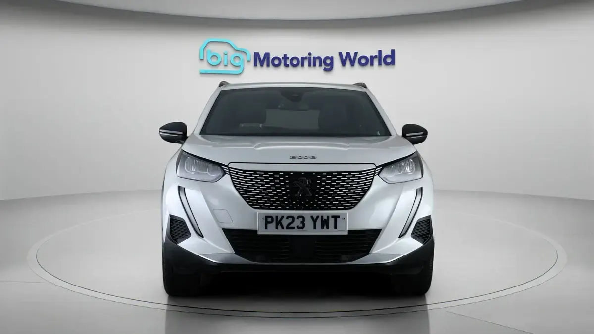 Used Peugeot e-2008 Allure+ 100 kW (136 HP) 2023 SUV