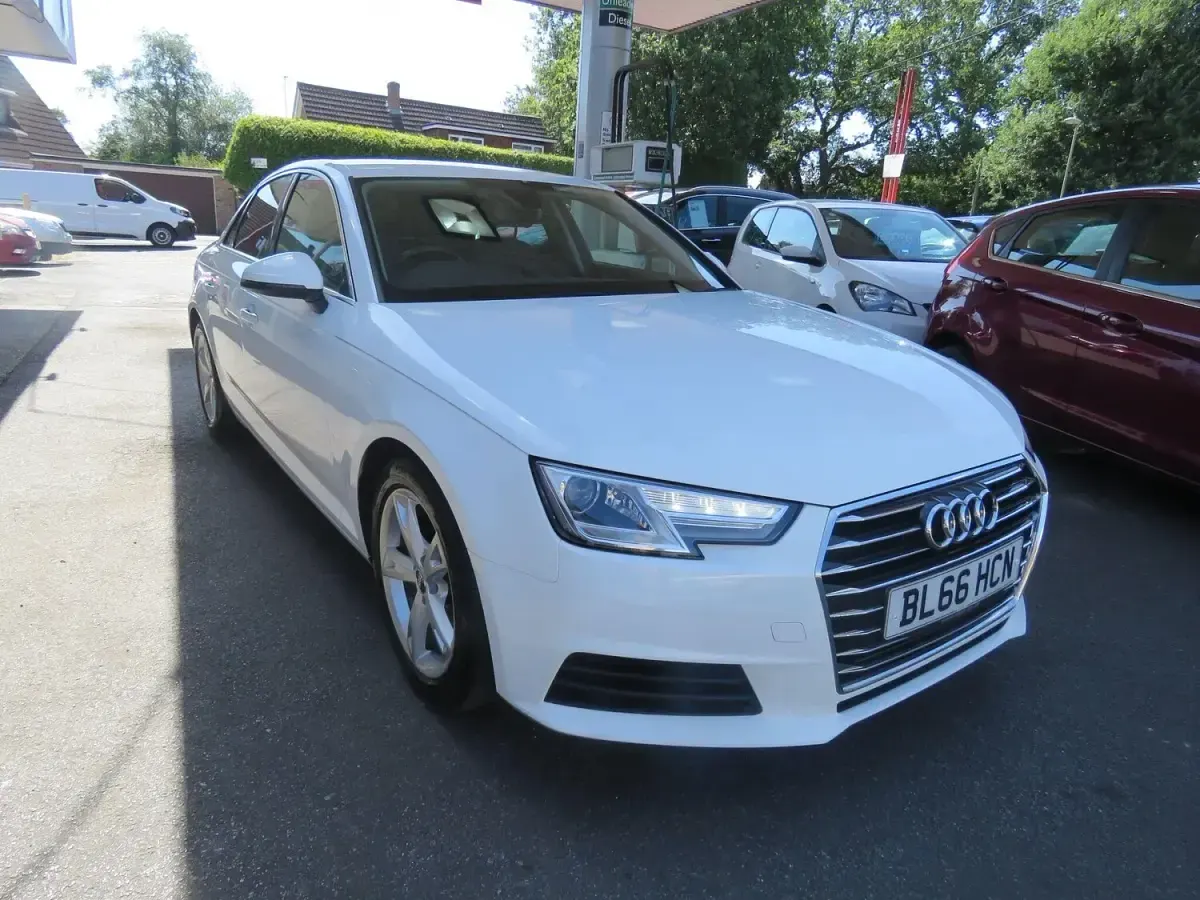 Used Audi A4 Design 2016 White Sedan