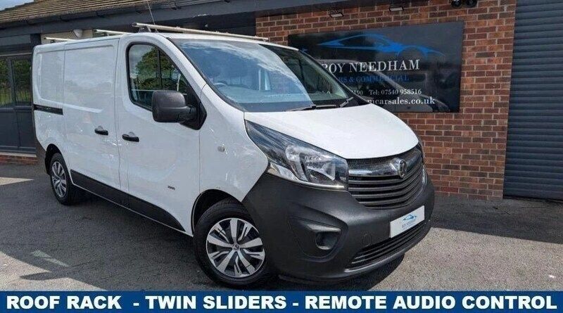 White Used 2016 Vauxhall Vivaro S Van | £6,990 (Good price) - Image 1/2