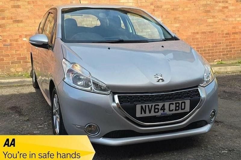 Used Peugeot 208 Active 82 HP (60 kW) 2014 Silver Hatchback