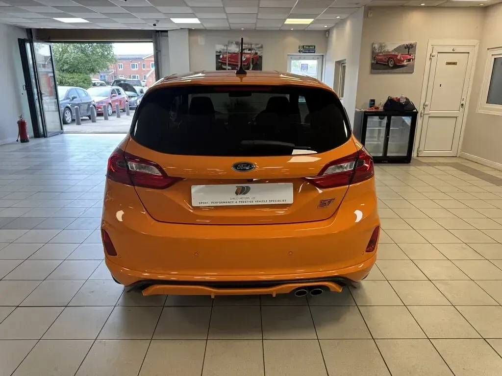 Used Ford Fiesta Performance Edition 200 HP (147 kW) 2020 Orange Hatchback