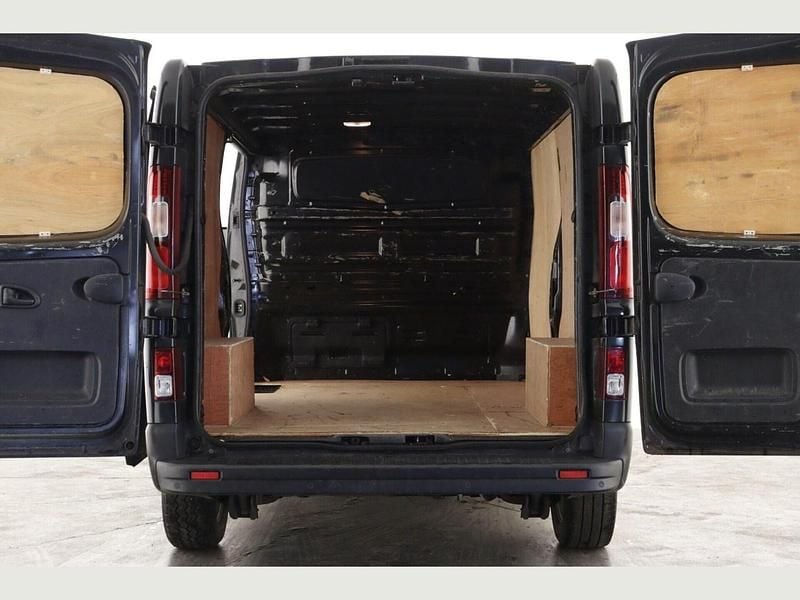 Used Renault Trafic 2019 Black MPV