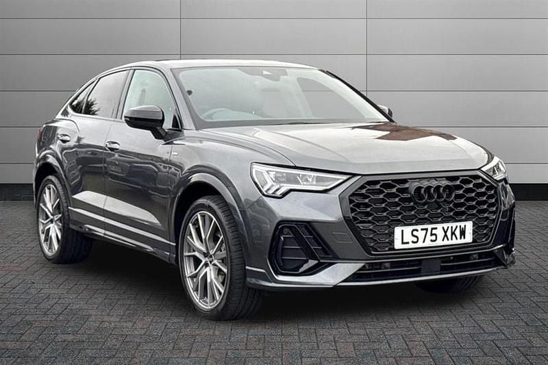 New Audi Q3 Black Edition 150 HP (110 kW) 2025 Grey SUV
