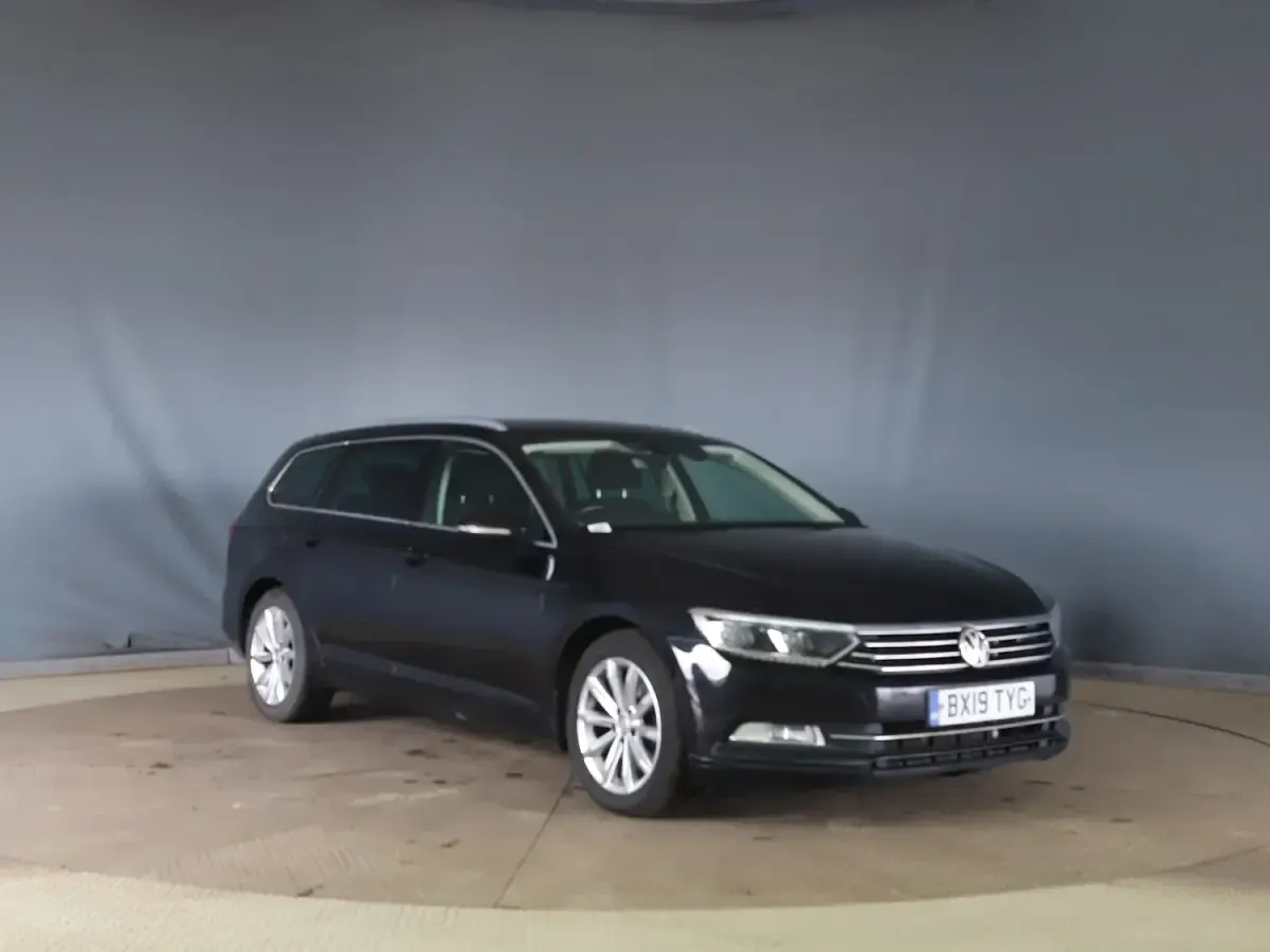 Used VW Passat Business 150 HP (110 kW) 2019 Black Estate