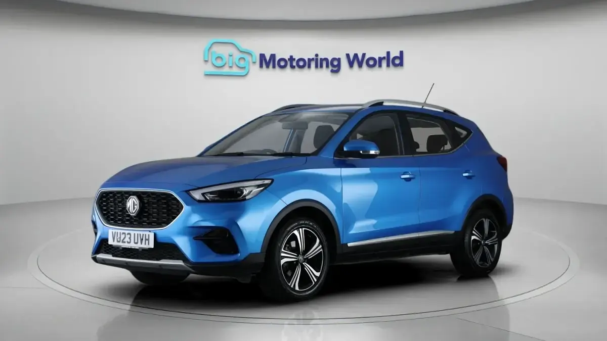 Käytetty MG ZS Excite 106 HP (77 kW) 2023 Sininen Katumaasturi