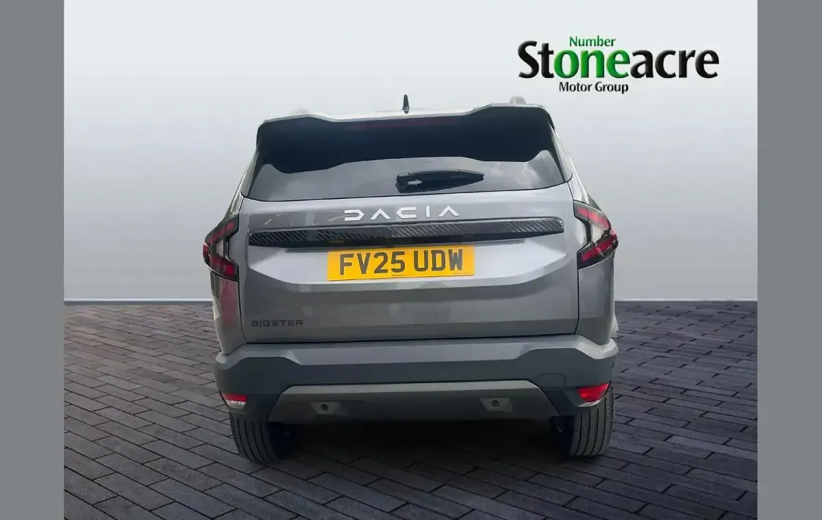 Used Dacia Bigster Journey 140 HP (102 kW) 2025 Grey SUV