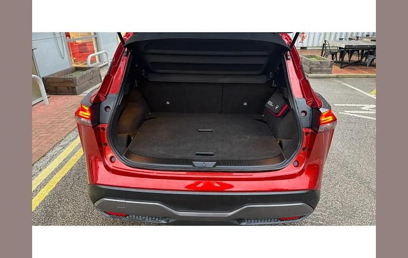 Used Nissan Qashqai N-Connecta 158 HP (116 kW) 2024 Red SUV