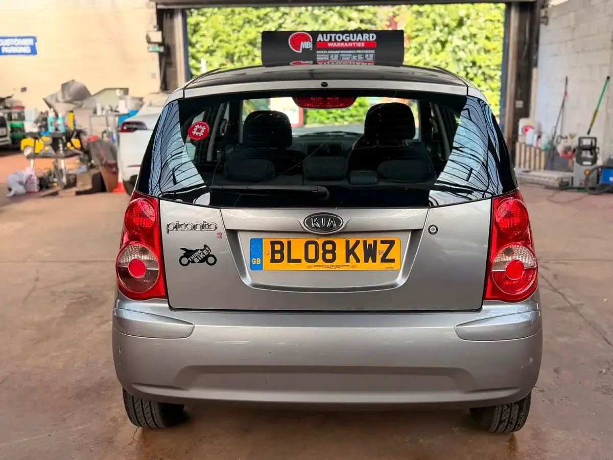 Used Kia Picanto 64 HP (47 kW) 2008 Silver Hatchback