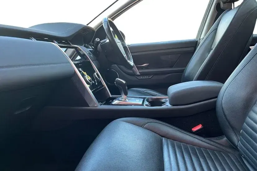 Used Land Rover Discovery Sport SE 180 HP (132 kW) 2019 Eiger grey SUV