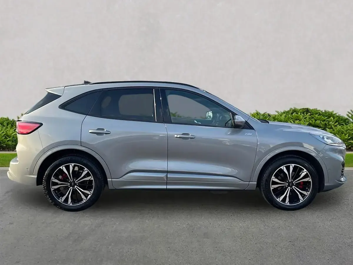 Used Ford Kuga ST-Line X 225 HP (165 kW) 2023 Silver SUV