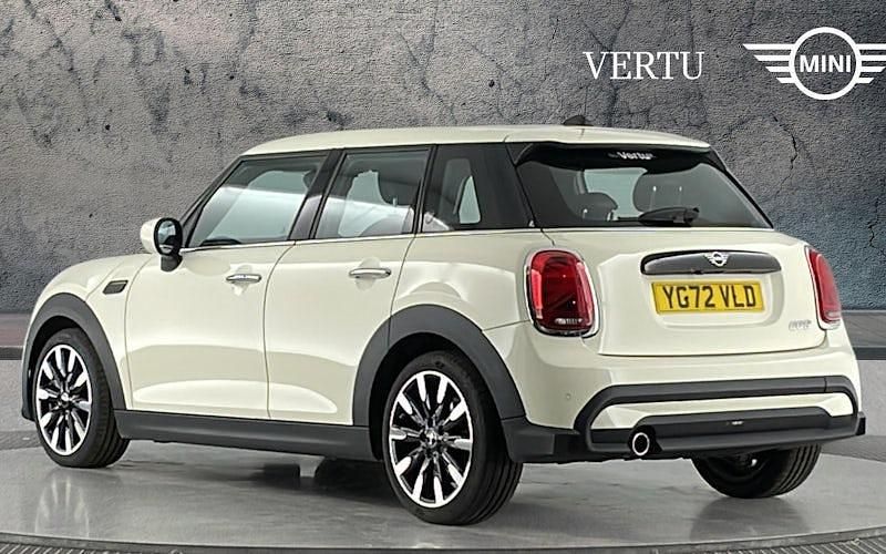 Used Mini Cooper Exclusive 136 HP (100 kW) 2022 White Hatchback